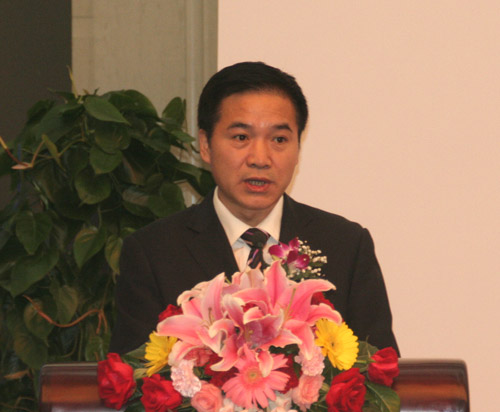 国家体育总局青少司司长郭建军就体育节的具体内容做了介绍