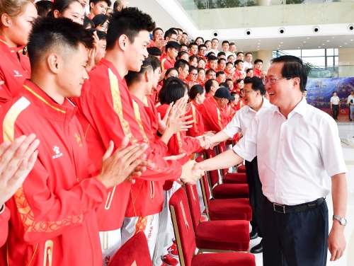 杭州陈经纶体校_杭州体校陈经纶田径_杭州体校陈经纶学费