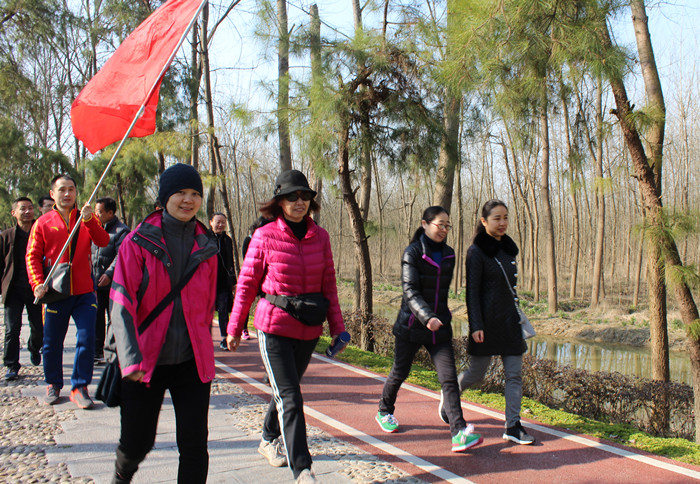三八健步走 快乐你我她——安徽省体育局机关工会组织开展健步走活动