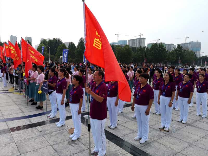 “全民健身日”省体育中心“很热闹”