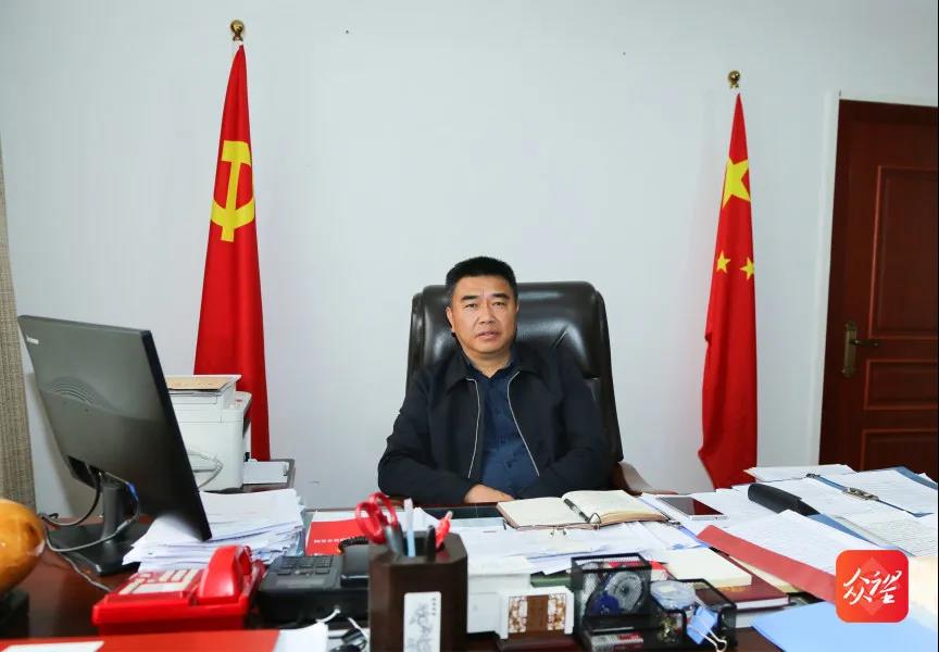 贵州省体育局党委书记局长吴涛从党的百年光辉历程中汲取奋进力量谱写