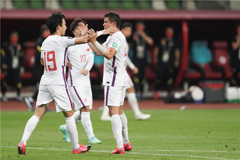 中国男足七球大胜关岛队