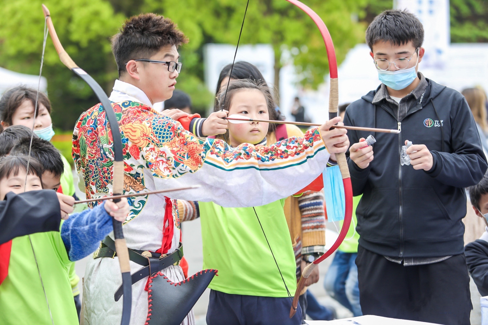 小孩子舞蹈基本功-幼儿舞蹈基本功从何练起