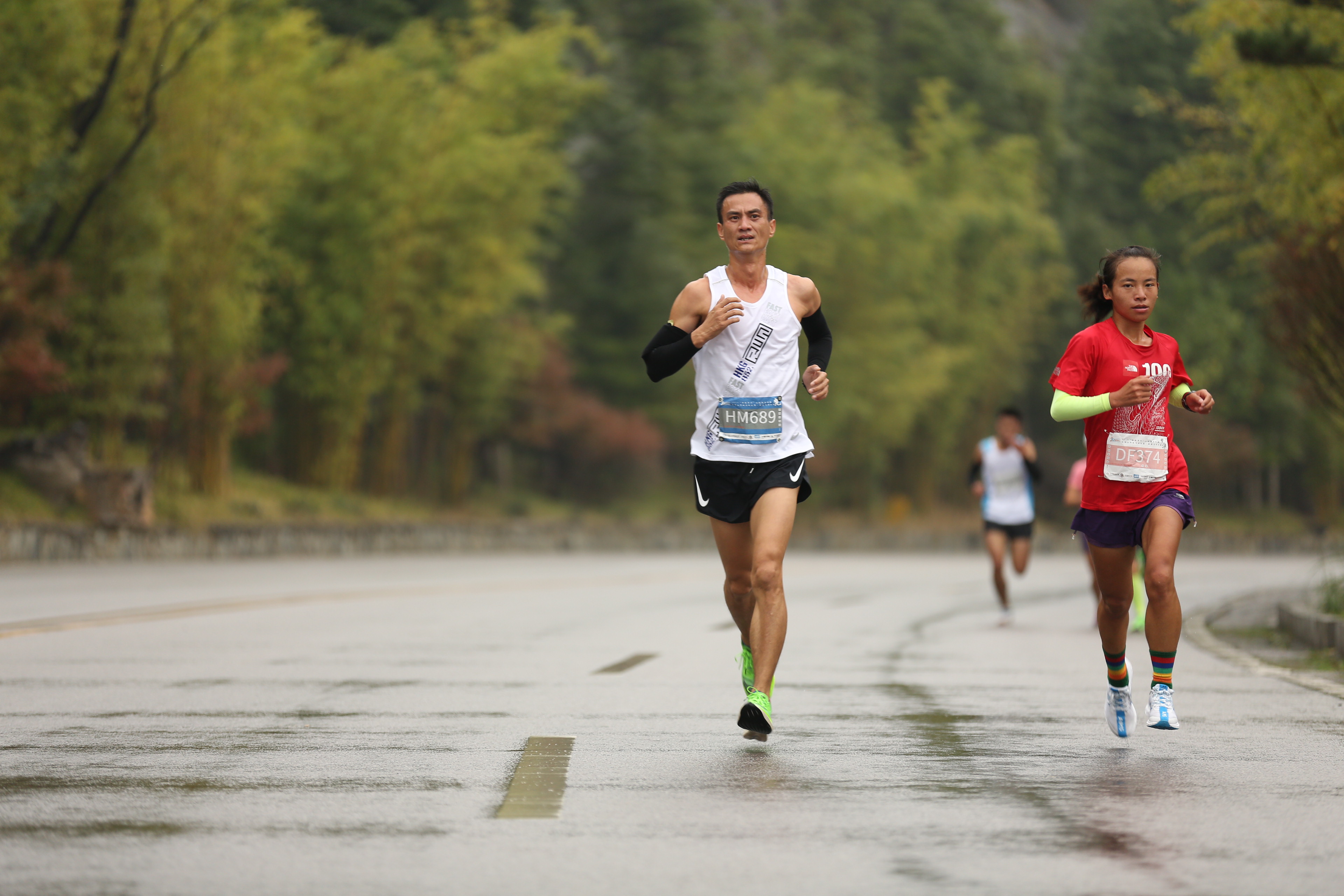 奔跑贵州山地跑系列梵净山双赛收官