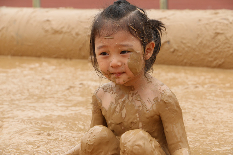 8月15泥浆足球中国赛北京站开亲子专场