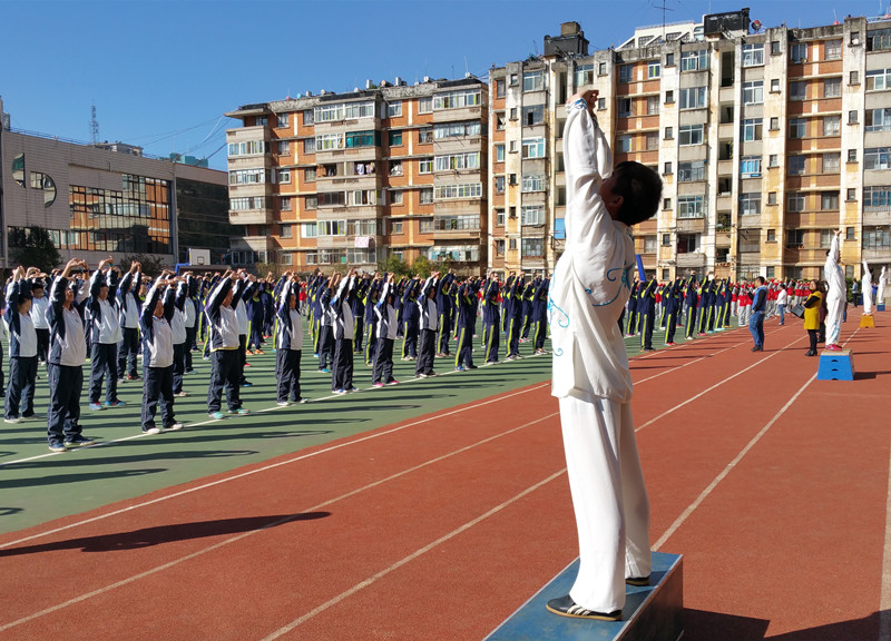 昆明市西山区实验中学图片