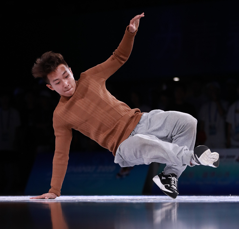 二青会街舞项目街舞小将展现奋斗的青春