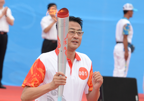 十二运会火炬传递点火起跑仪式组图