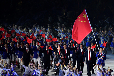 第18届亚运会在印度尼西亚雅加达开幕 国家主席习...