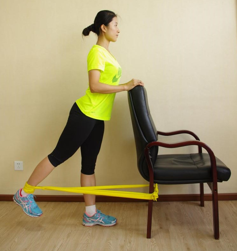 12.弹力带单腿后伸