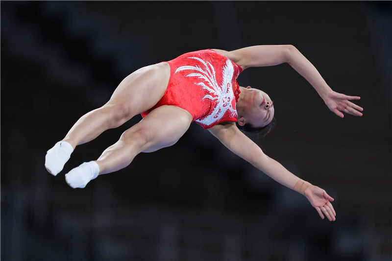 奥运快讯丨朱雪莹获女子蹦床金牌