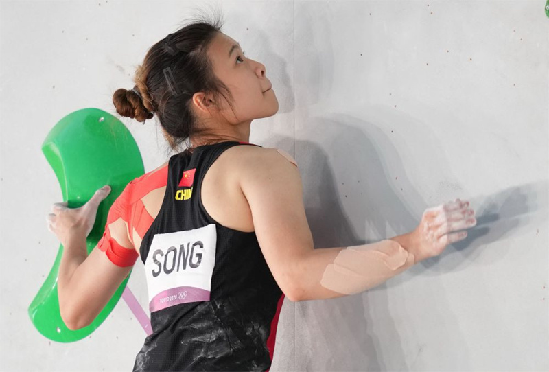奥运舞台初体验——攀岩小将宋懿龄有点紧张