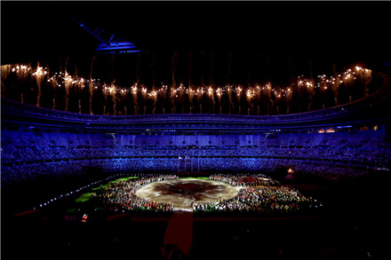 第32届夏季奥林匹克运动会在东京闭幕