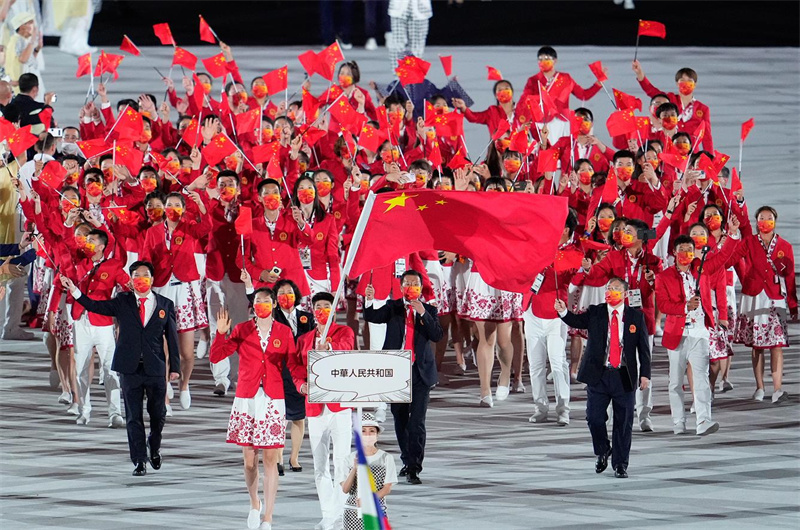 东京奥运会开幕式丨中国体育代表团闪亮登场