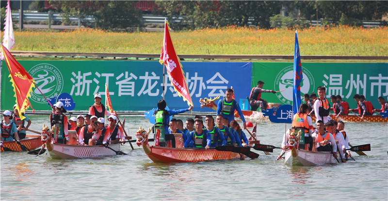 全运会田径赛场新星崛起00后小将破尘封十年百米纪录