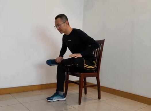 缓解腰部酸痛的拉伸方法