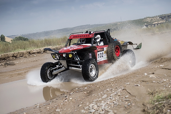 中国越野拉力赛记者观察沙漠枭雄大越野巴吉为何集体低迷